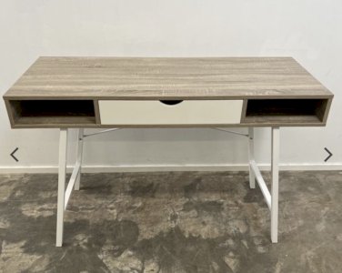 Myydään työpöytä