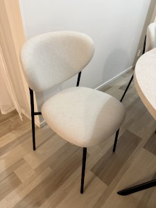 Calligaris Cozy ruokaryhmä. Pyöreä pöytä 120cm jatkettava